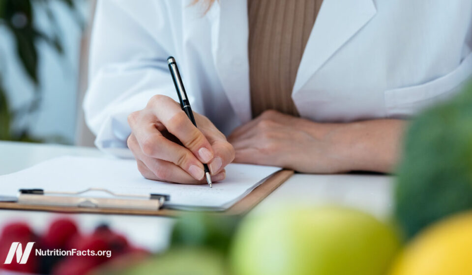 Why Don’t Health Insurers Promote a Healthier Diet?
